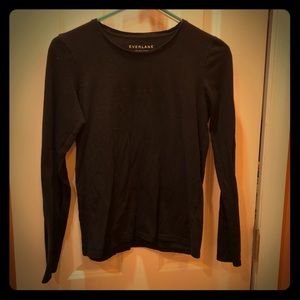 Everlane slim long-sleeve crew t-shirt, size small